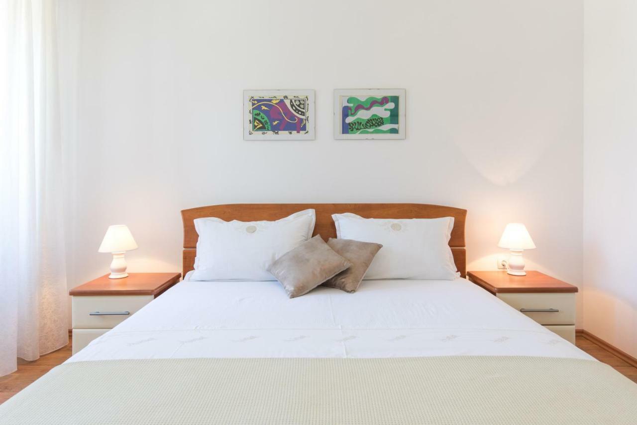 מאלינסקה Apartments Ivona מראה חיצוני תמונה